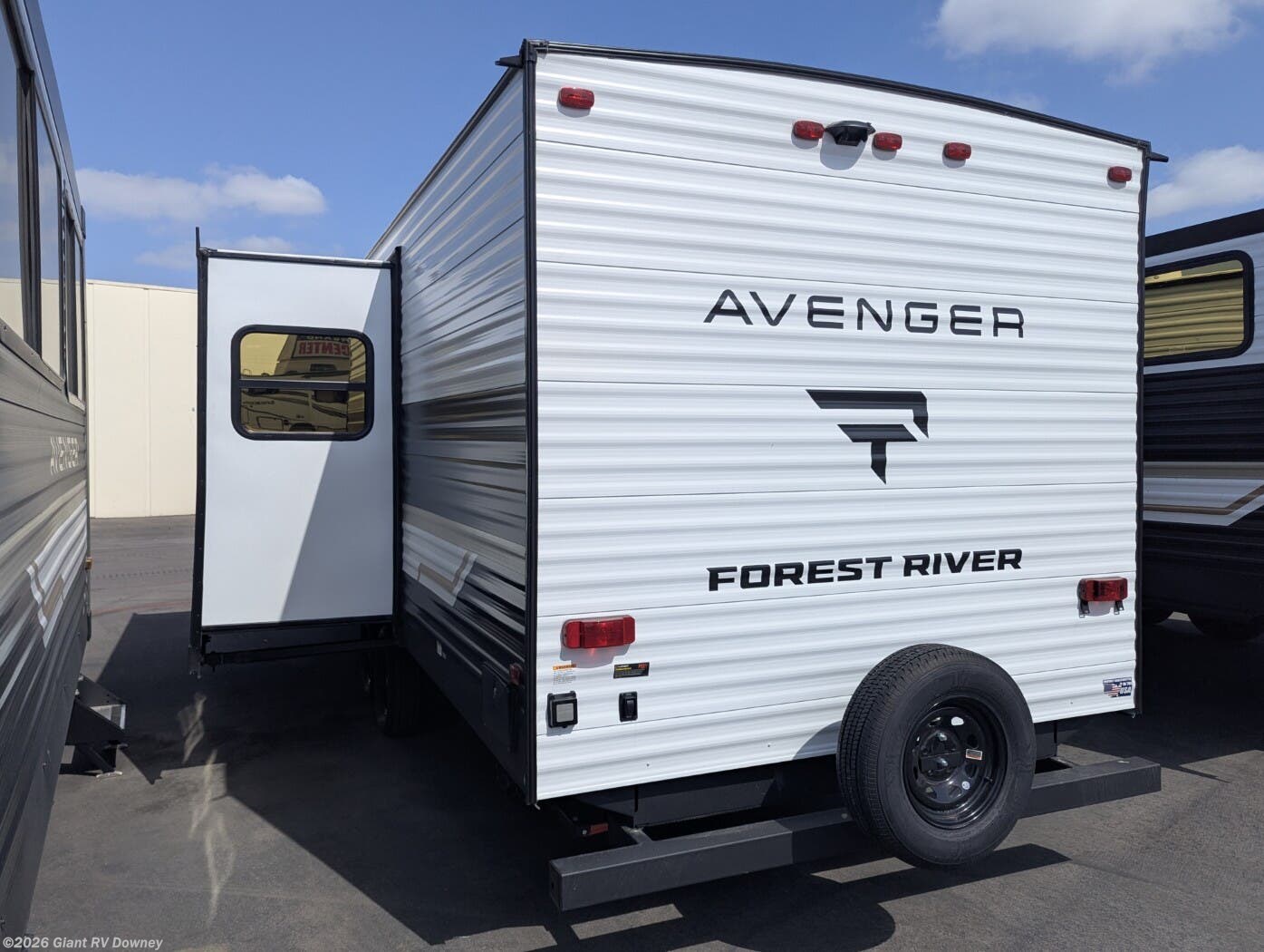 New 2026 Prime Time Avenger 26DBS available in Downey, California