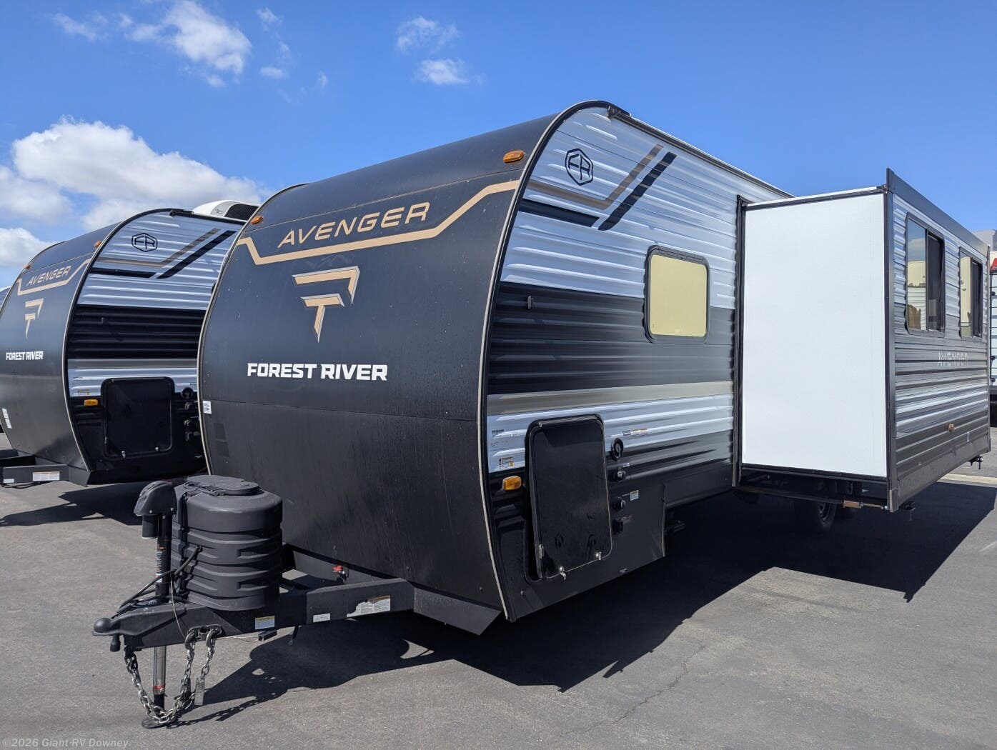 2026 Avenger 26DBS by Prime Time from Giant RV in Downey, California
