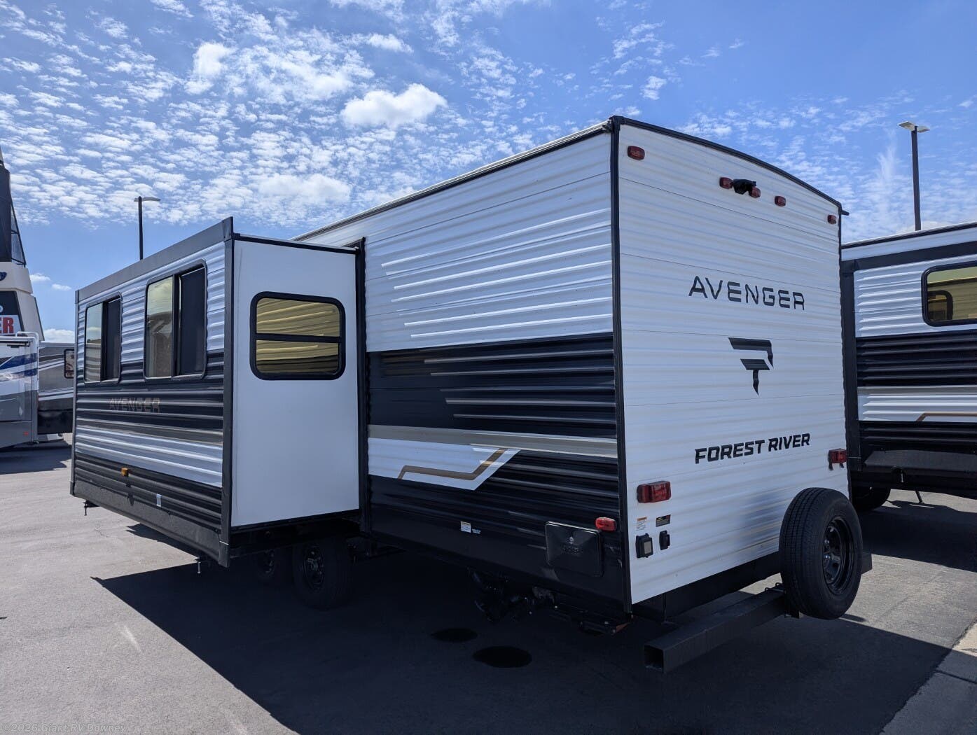 New 2026 Prime Time Avenger 26DBS available in Downey, California
