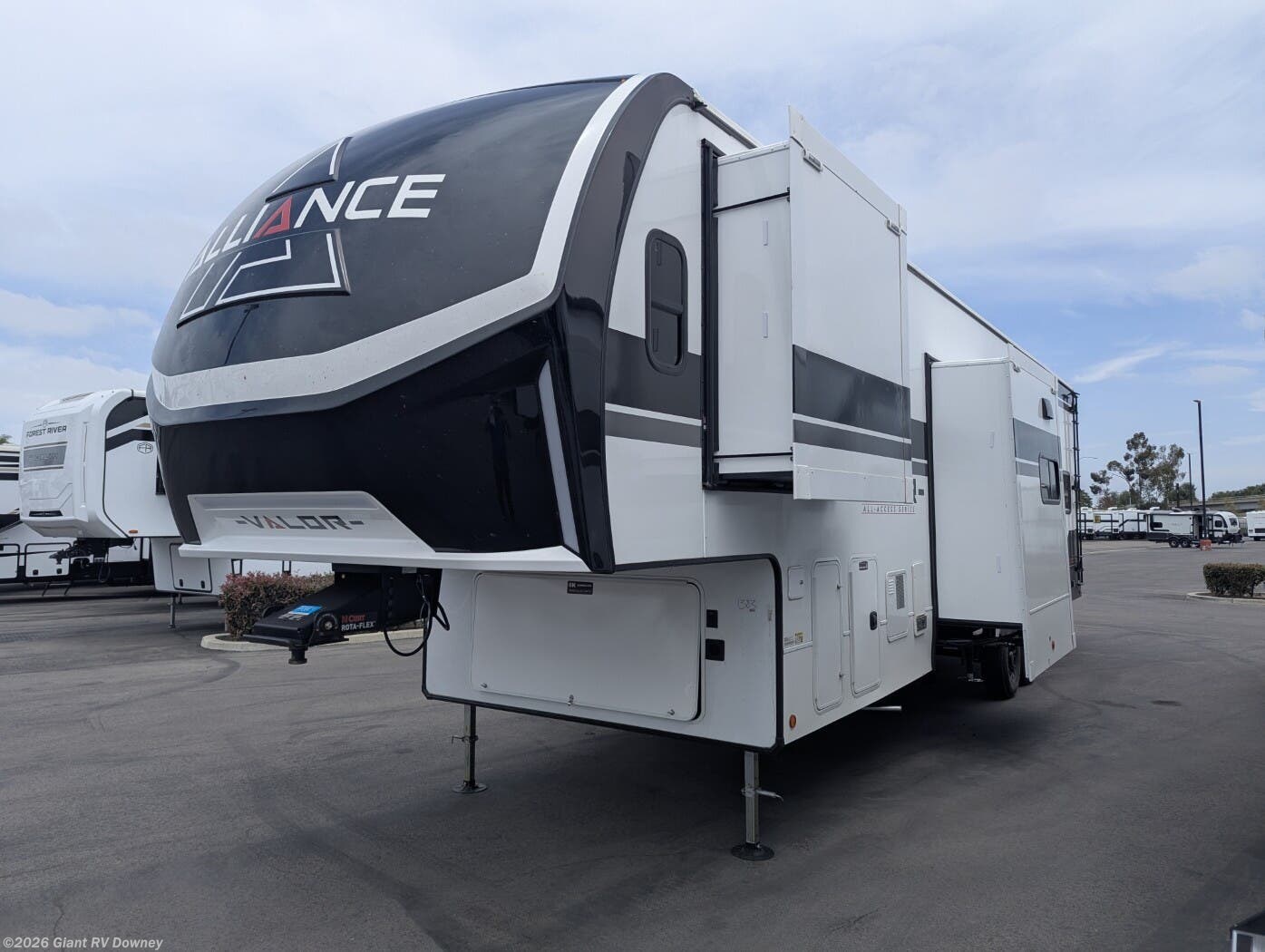 New 2026 Alliance RV Valor 35A14 available in Downey, California
