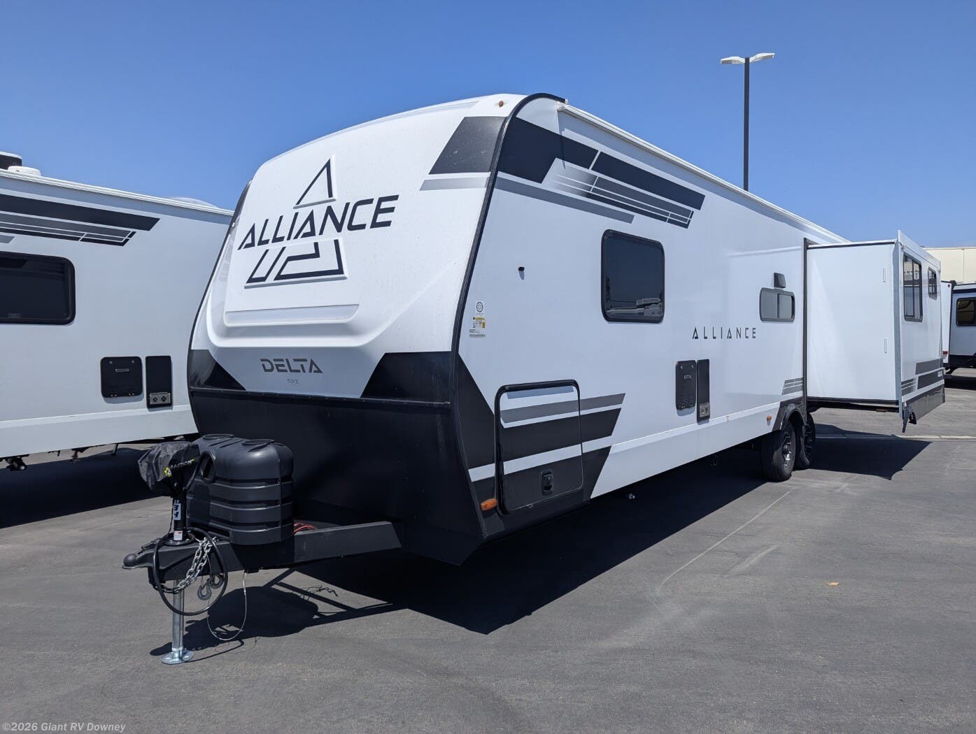 2027 Alliance RV Delta 321BH - New Travel Trailer For Sale by Giant RV in Downey, California
