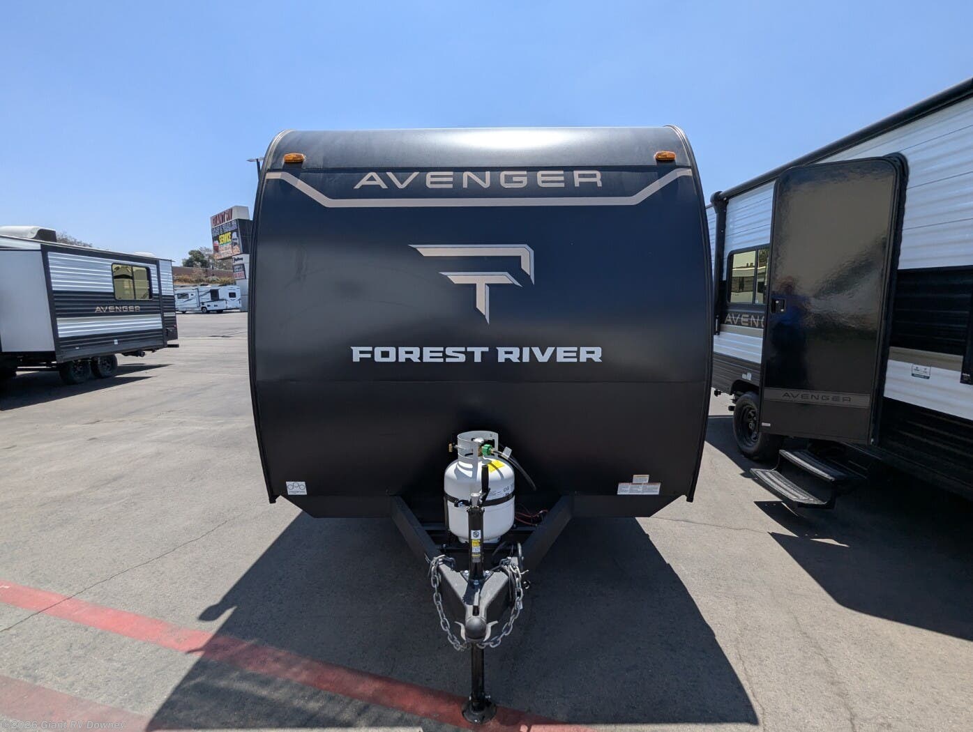 2027 Prime Time Avenger LT 16BHX - New Travel Trailer For Sale by Giant RV in Downey, California