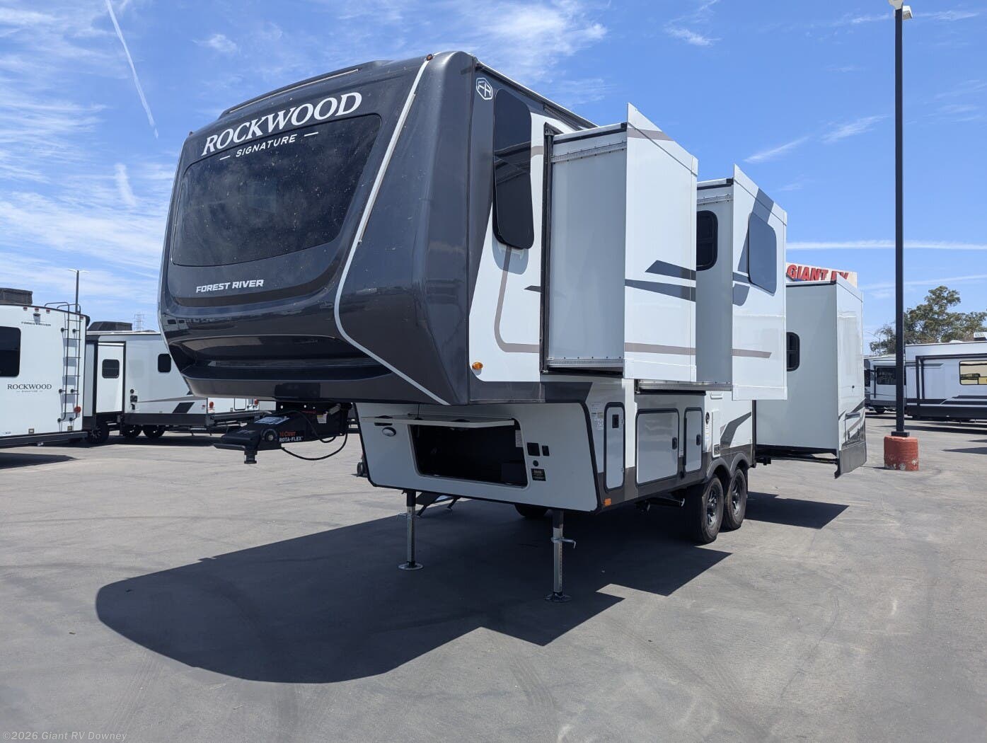 New 2027 Forest River Rockwood Signature 290SFK available in Downey, California