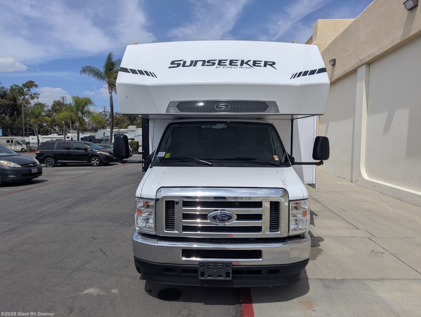 2026 Forest River Sunseeker 2750SLE - Used Class C For Sale by Giant RV in Downey, California