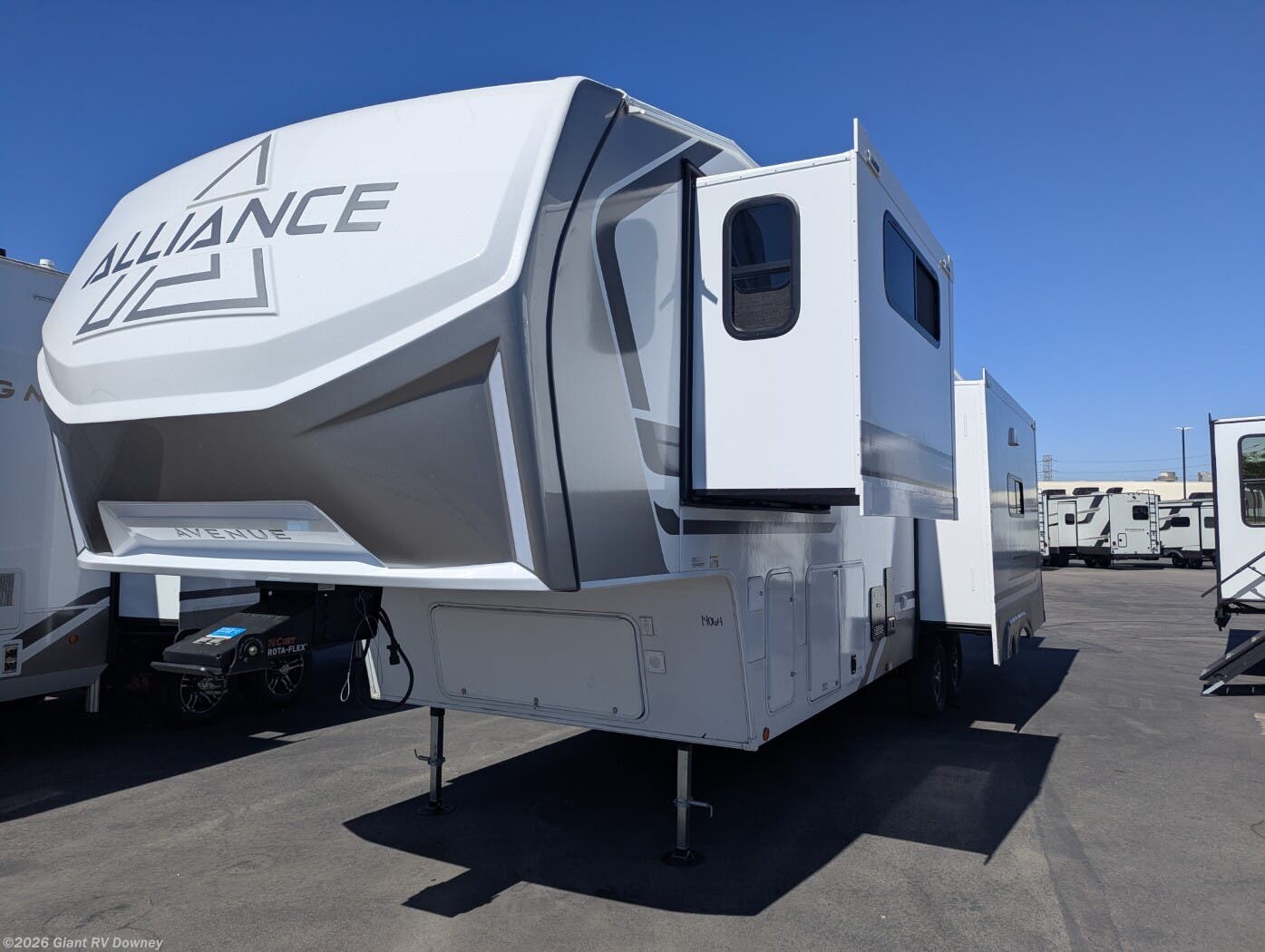 New 2027 Alliance RV Avenue 32RLS available in Downey, California