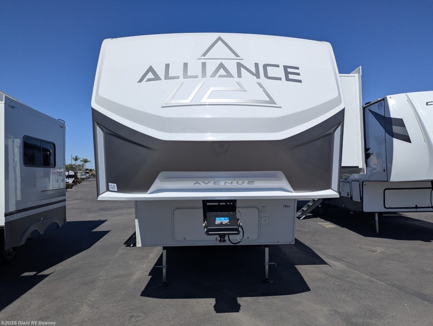 2027 Avenue 32RLS by Alliance RV from Giant RV in Downey, California