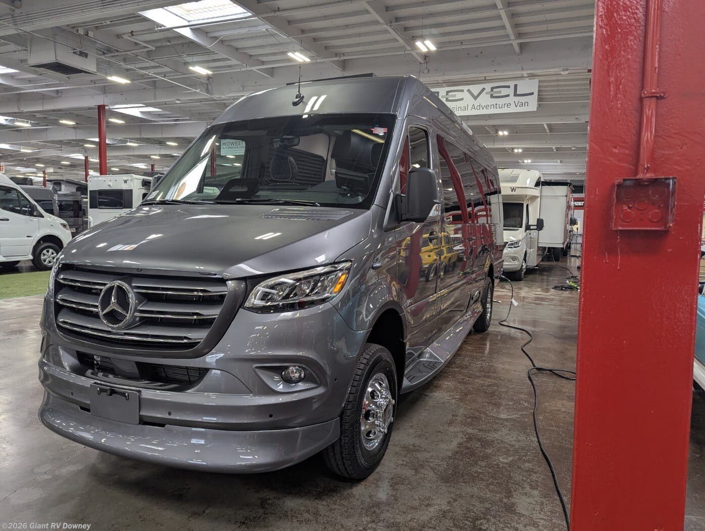 2027 Luxe Cruiser Luxe Cruiser by Midwest from Giant RV in Downey, California