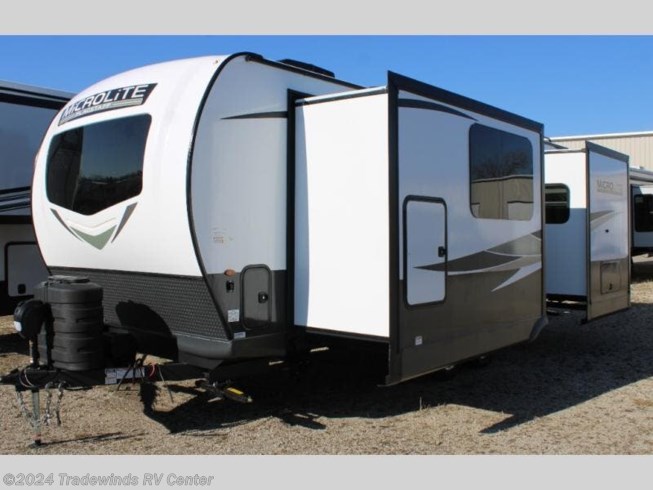 2024 Flagstaff Micro Lite 25FKBS by Forest River from Tradewinds RV Center in Clio, Michigan