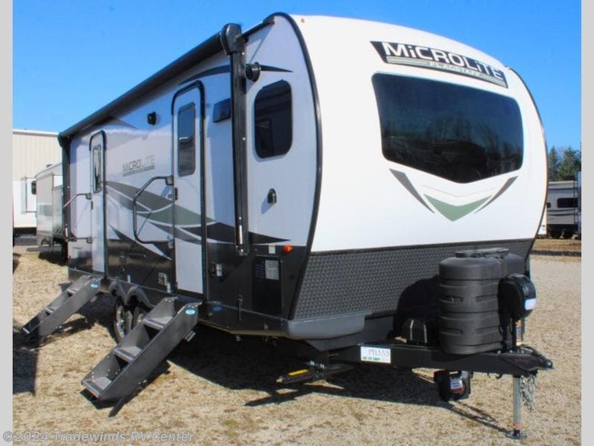 New 2024 Forest River Flagstaff Micro Lite 25FKBS available in Clio, Michigan