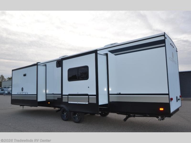 New 2026 CrossRoads Hampton 372FDB available in Clio, Michigan