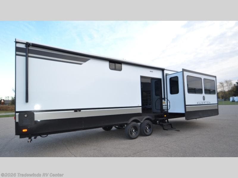 2026 Hampton 372FDB by CrossRoads from Tradewinds RV Center in Clio, Michigan