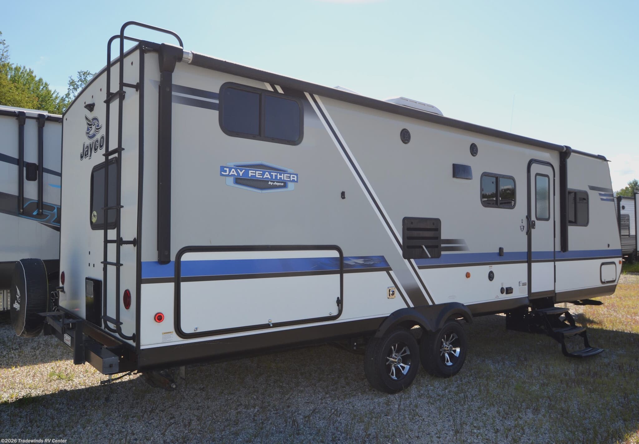 2018 Jay Feather 25BH by Jayco from Tradewinds RV Center in Clio, Michigan