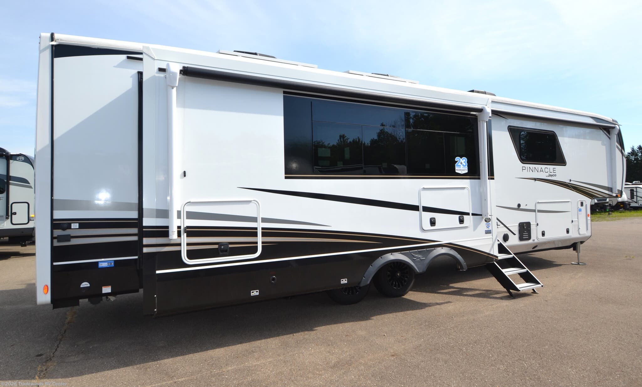 New 2026 Jayco Pinnacle 38FBRK available in Clio, Michigan