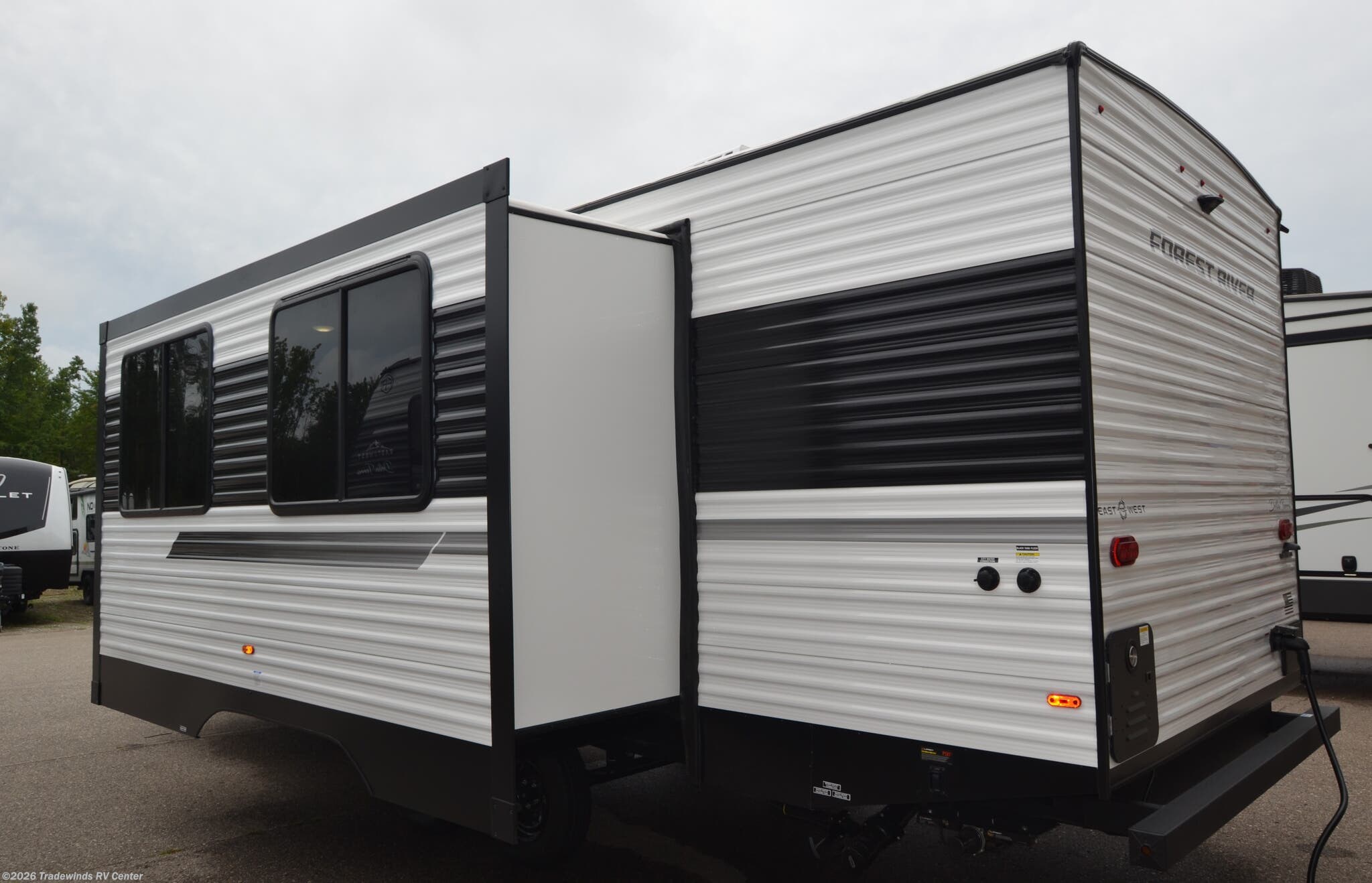 2027 Della Terra 255RB by East to West from Tradewinds RV Center in Clio, Michigan