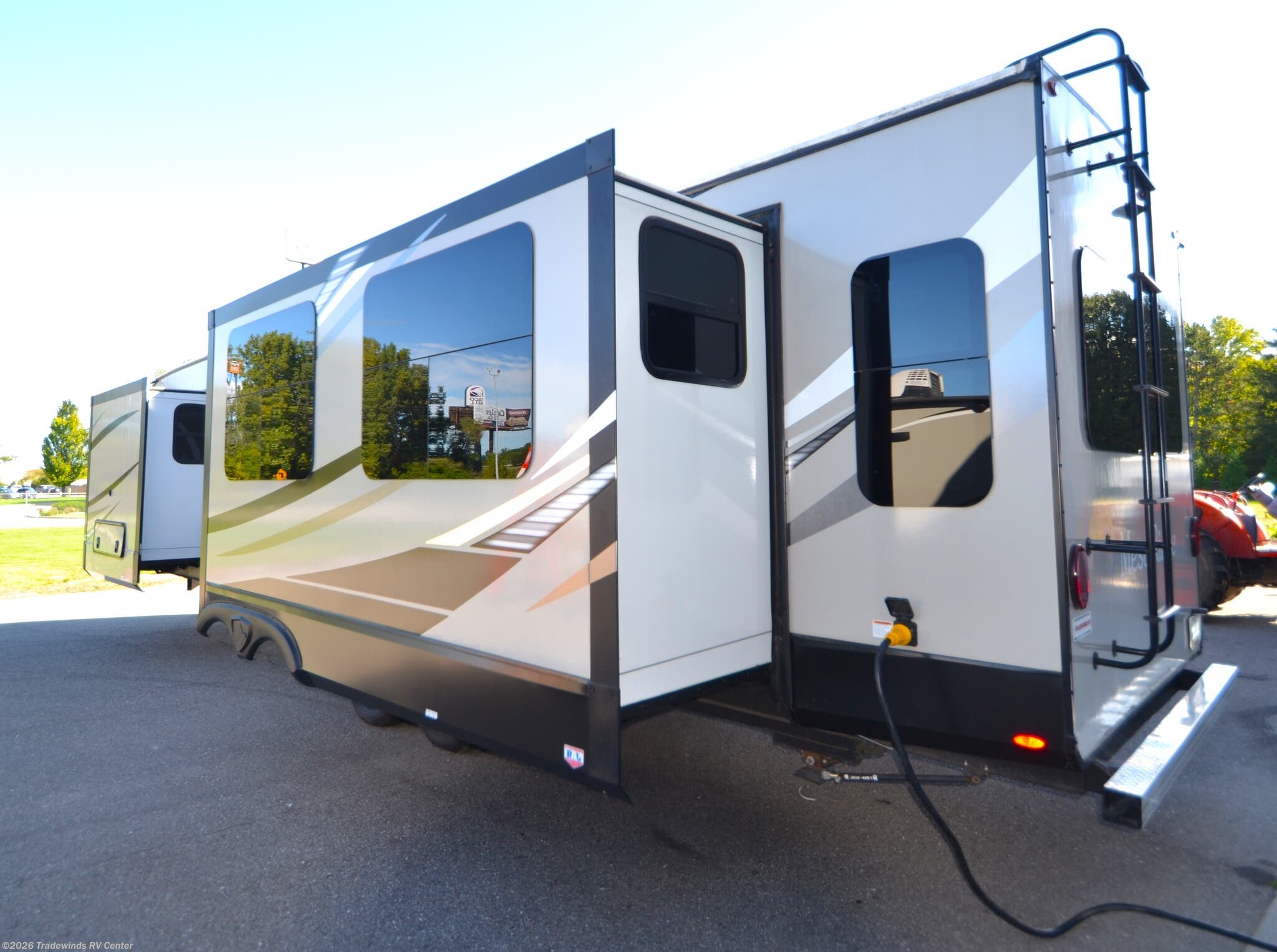 Used 2022 Highland Ridge Mesa Ridge 322RLS available in Clio, Michigan