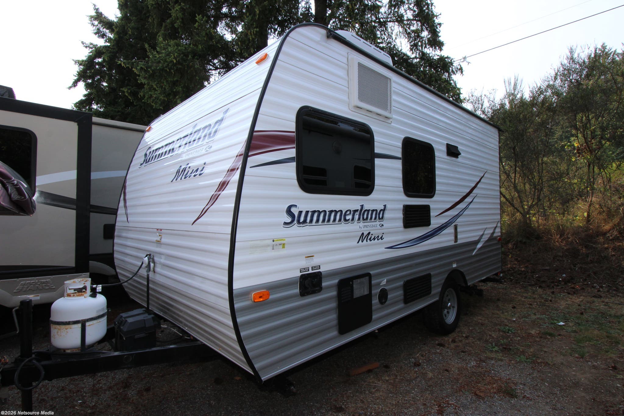 2015 Keystone RV Summerland Mini 1600BH for Sale in Puyallup, WA 98375