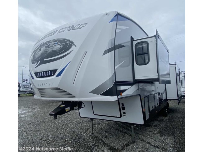 2022 Cherokee Arctic Wolf 3550SUITE by Forest River from Clear Creek RV Center in Puyallup, Washington