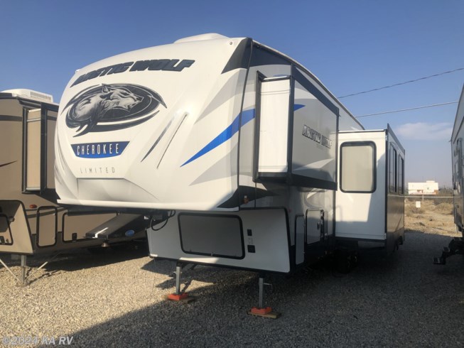 2019 Forest River Cherokee Arctic Wolf 315TBH8 RV for Sale in Desert Hot Springs, CA 92240 2019 Forest River Cherokee Arctic Wolf 315tbh8