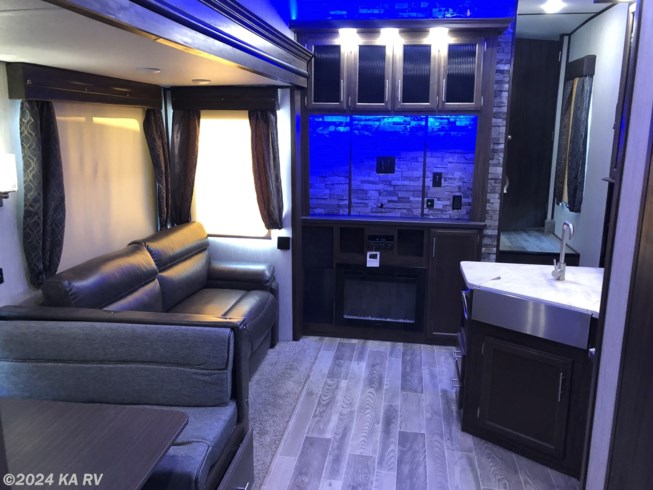 2019 Forest River Cherokee Arctic Wolf 315TBH8 RV for Sale in Desert