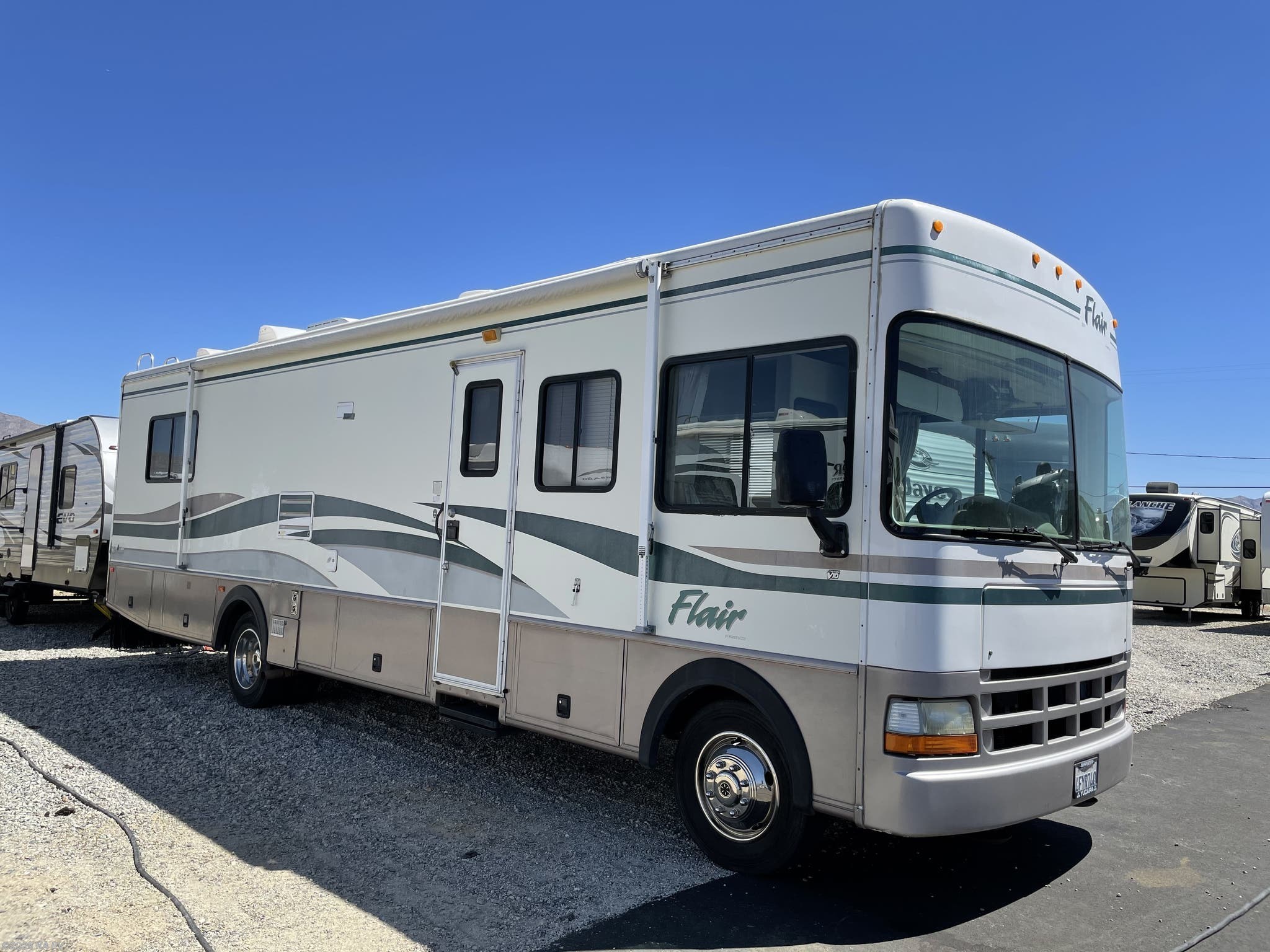 1999 Fleetwood Flair 32V RV for Sale in Desert Hot Springs, CA 92240 ...