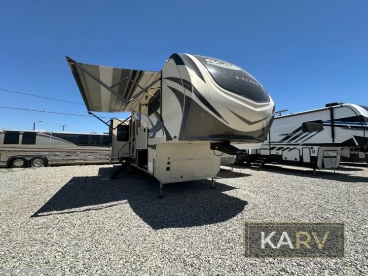 Used 2019 Grand Design Solitude S-Class 3350RL available in Desert Hot Springs, California