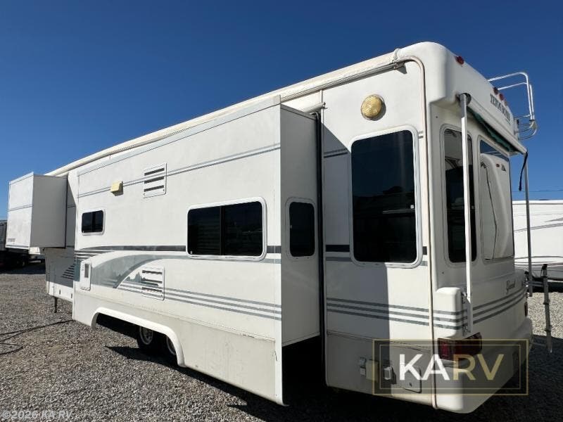 2002 Experience 39' Frontier by Teton Homes from KA RV in Desert Hot Springs, California