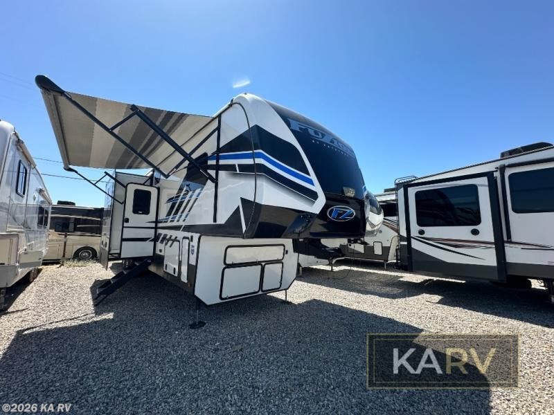 2022 Keystone Fuzion 419 #810123 - For Sale in Desert Hot Springs, CA