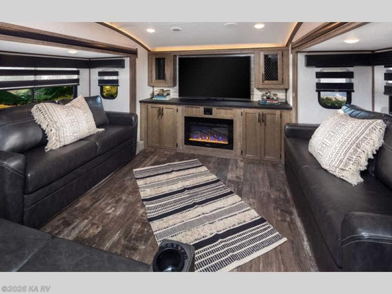 Used 2021 Forest River Sabre 37FLH available in Desert Hot Springs, California