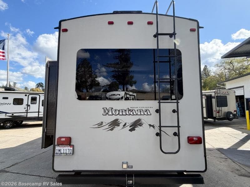 Used 2015 Keystone Montana 305RL available in Rocklin, California