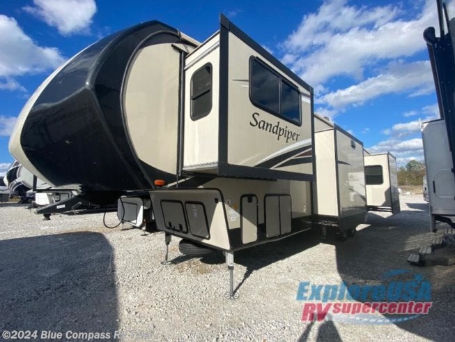 2016 Forest River Sandpiper 377FLIK - Used Fifth Wheel For Sale by ExploreUSA RV Supercenter - TYLER, TX in Tyler, Texas features Slideout
