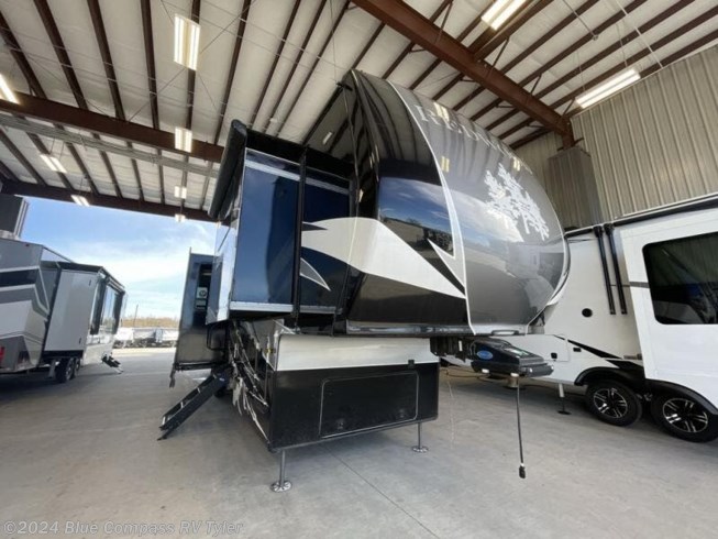 2021 CrossRoads Redwood 3981FK - Used Fifth Wheel For Sale by Blue Compass RV Tyler in Tyler, Texas
