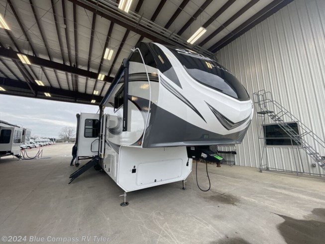 2023 Solitude S-Class 3950BH-R by Grand Design from Blue Compass RV Tyler in Tyler, Texas