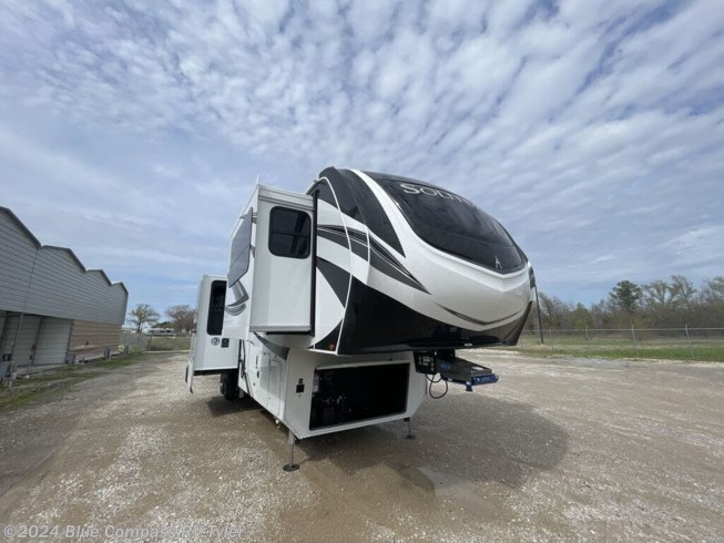 2024 Solitude 380FL by Grand Design from Blue Compass RV Tyler in Tyler, Texas