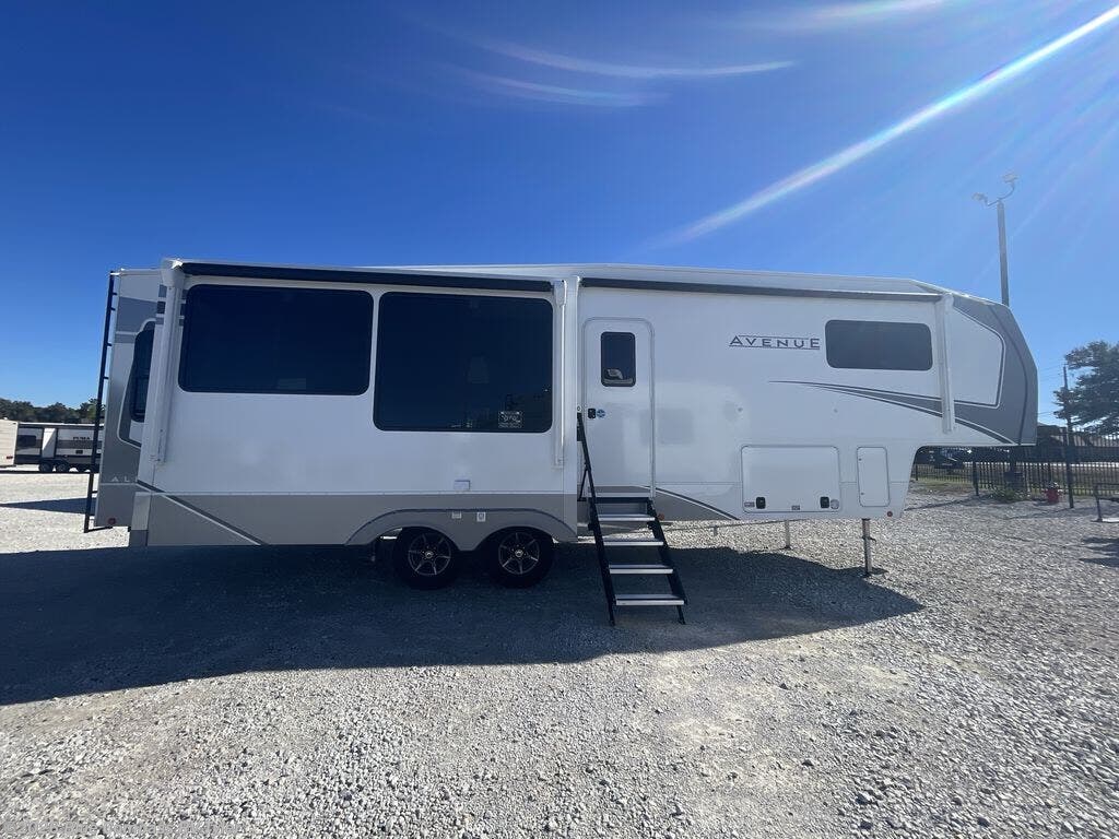 2026 Avenue 32RLS by Alliance RV from Blue Compass RV Tyler in Tyler, Texas