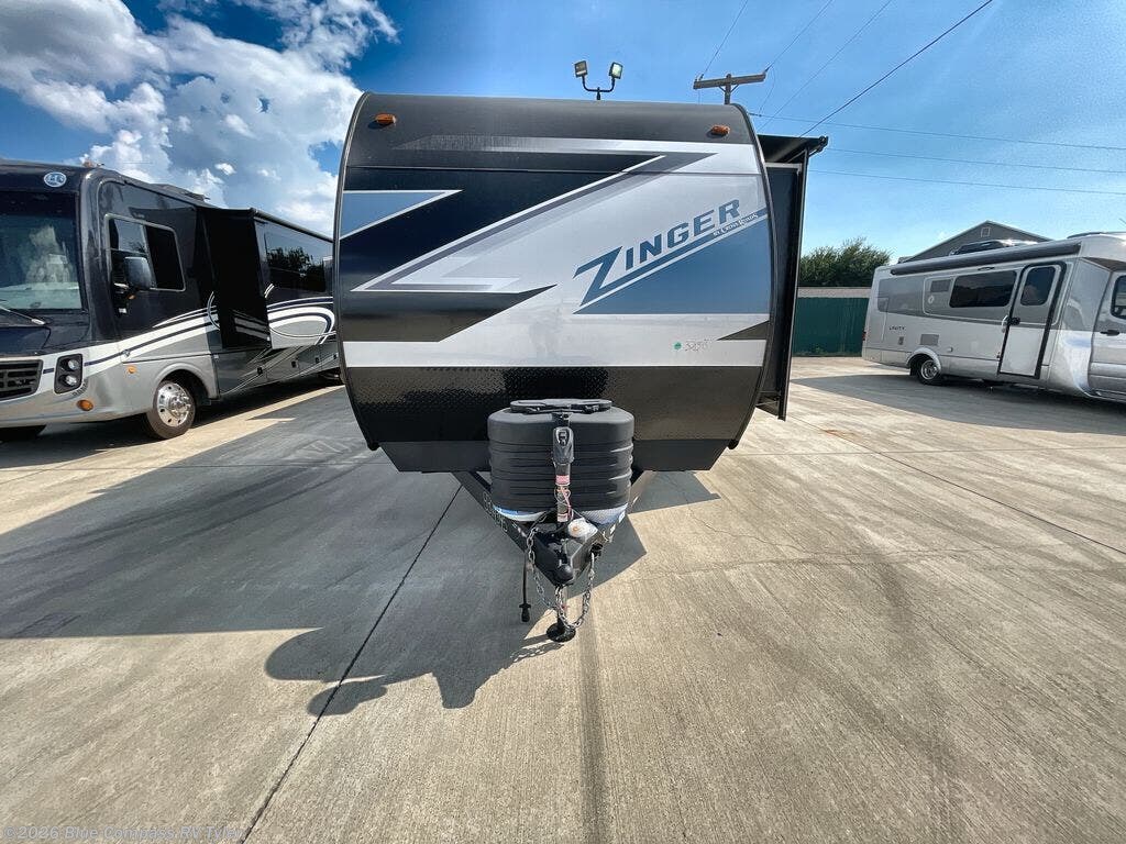 2025 Zinger 340RE by CrossRoads from Blue Compass RV Tyler in Tyler, Texas