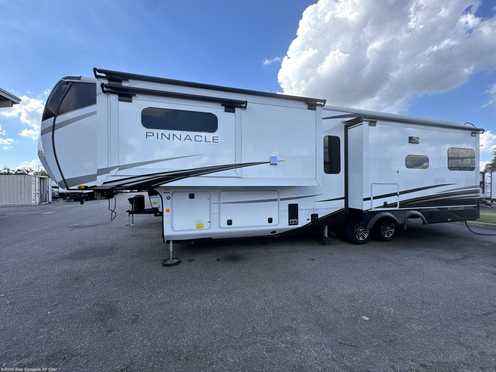 2024 Pinnacle 36SSWS by Jayco from Blue Compass RV Tyler in Tyler, Texas