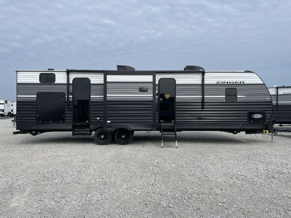 2026 Zinger 331BH by CrossRoads from Blue Compass RV Tyler in Tyler, Texas