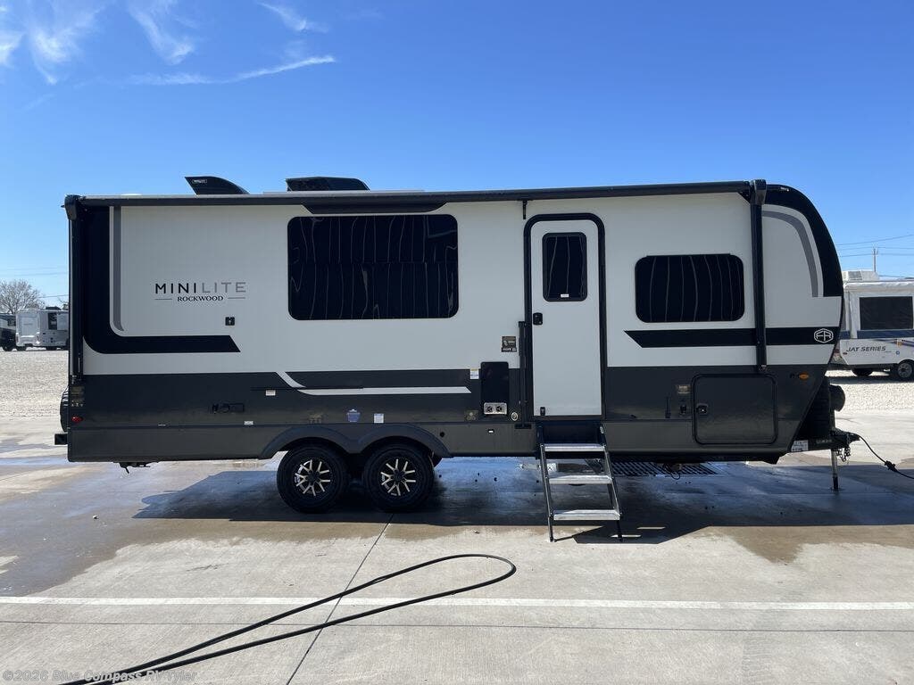 2026 Forest River Rockwood Mini Lite 2522FB - New Travel Trailer For Sale by Blue Compass RV Tyler in Tyler, Texas features Slideout