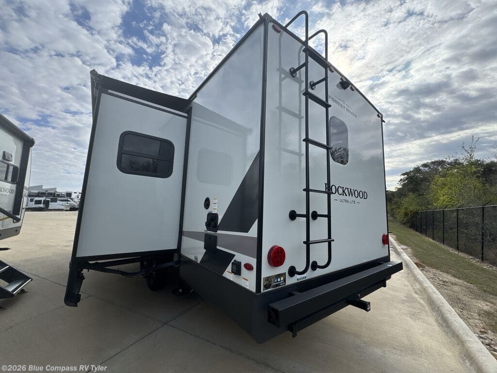 2026 Forest River Rockwood Ultra Lite 2606WS - New Travel Trailer For Sale by Blue Compass RV Tyler in Tyler, Texas