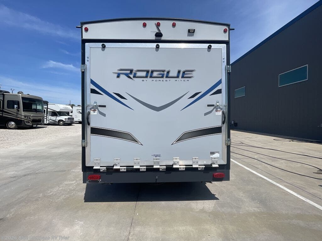 2022 Vengeance Rogue 26VKS by Forest River from Blue Compass RV Tyler in Tyler, Texas