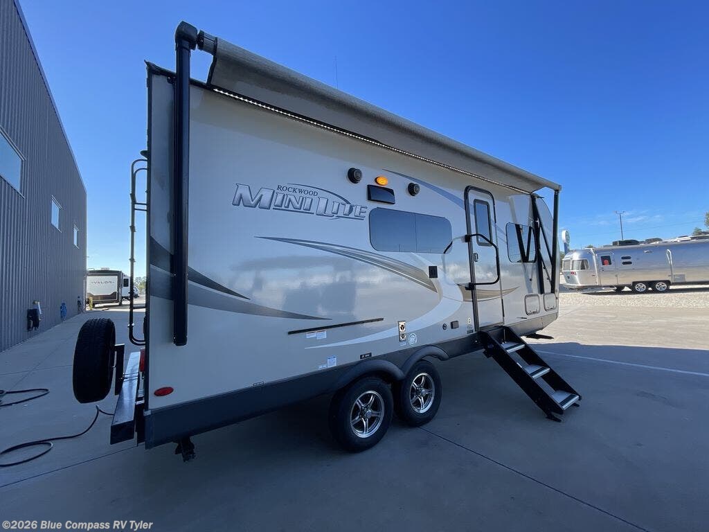 Used 2020 Forest River Rockwood Mini Lite 2204S available in Tyler, Texas