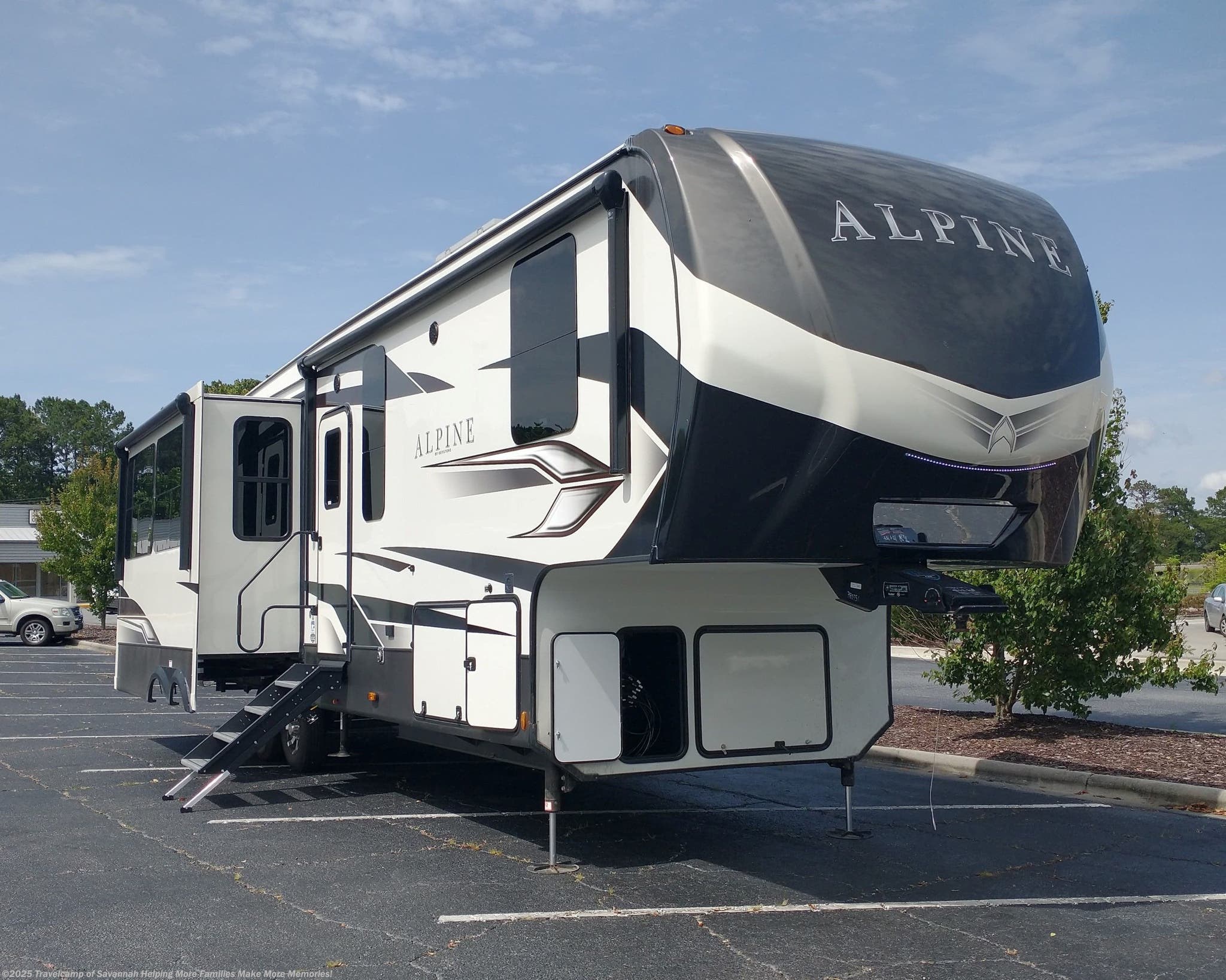 2022 Keystone Alpine 3220RL RV for Sale in Savannah, GA 31419 ...