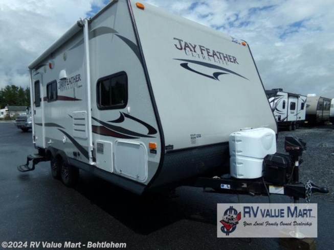 Used 2013 Jayco Jay Feather Ultra Lite 197 available in Bath, Pennsylvania