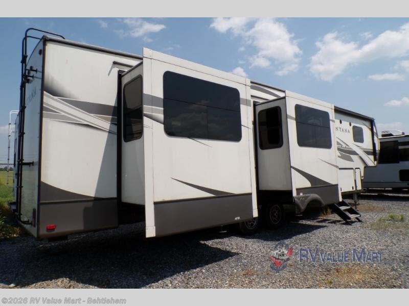 Used 2020 Keystone Montana 3701LK available in Bath, Pennsylvania