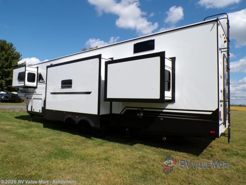 New 2026 East to West Ahara 390DS available in Bath, Pennsylvania