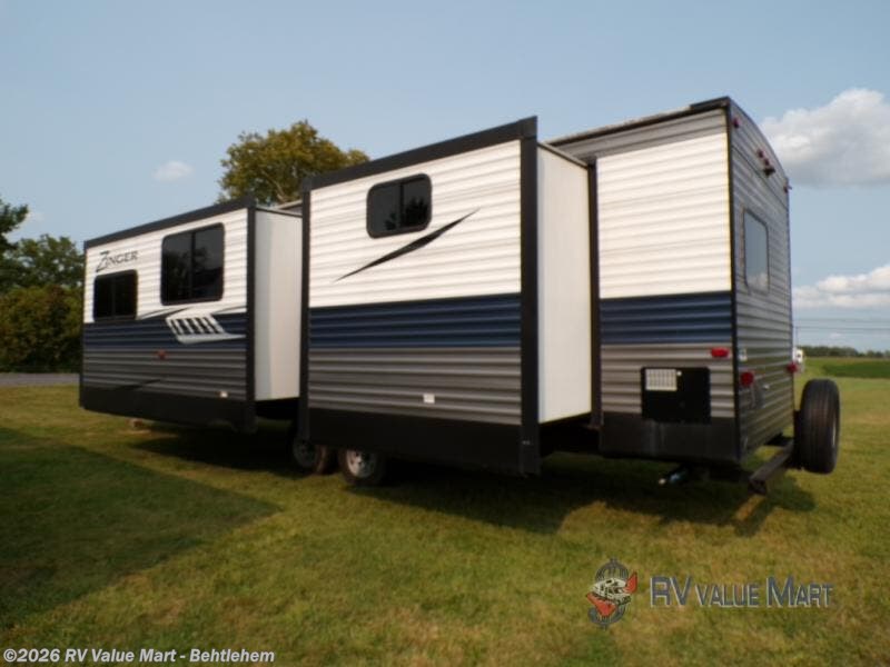 Used 2019 CrossRoads Zinger ZR328SB available in Bath, Pennsylvania