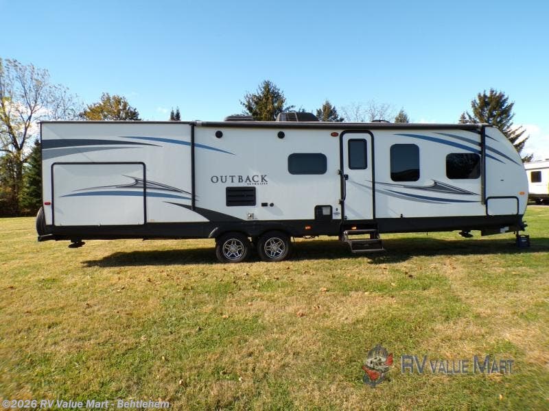 Used 2018 Keystone Outback Ultra Lite 320UBH available in Bath, Pennsylvania