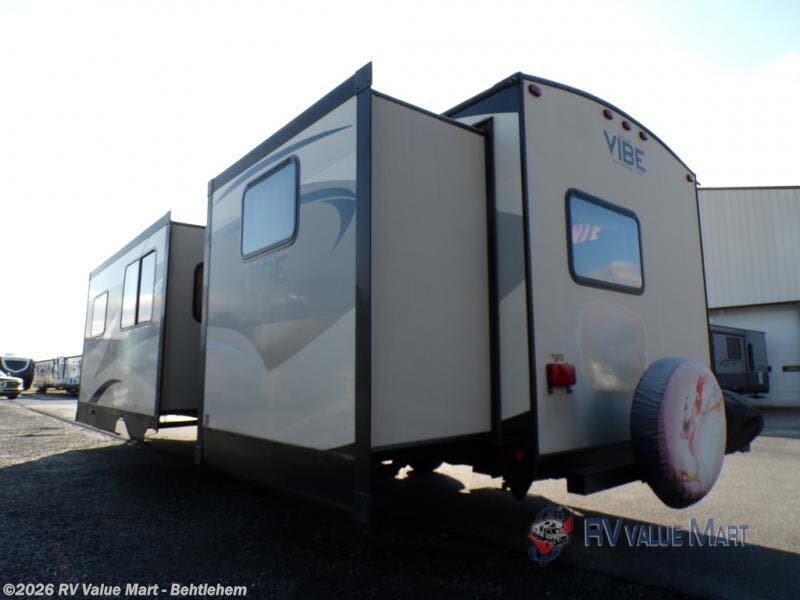 Used 2015 Forest River Vibe Extreme Lite 308BHS available in Bath, Pennsylvania