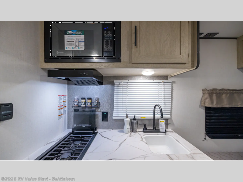 New 2026 Shasta Compact 16BH available in Bath, Pennsylvania