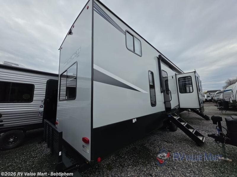 Used 2022 Forest River Cherokee Arctic Wolf Suite 3990 available in Bath, Pennsylvania